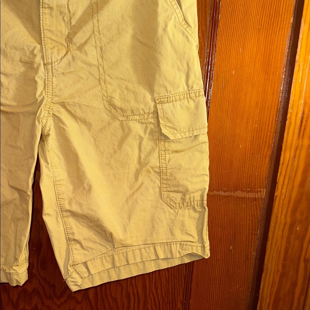 Old Navy Boys Husky Khaki Cargo Shorts - Picture 7 of 8
